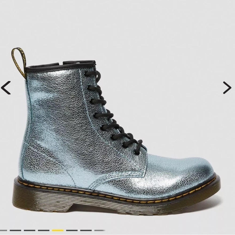 Dr. Martens 1460 youth crinkle metallic lace‎ boot size 3